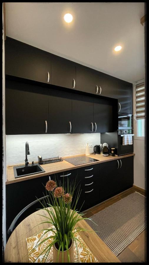 Good Knight Apartman Apartment แซแก็ด ภายนอก รูปภาพ